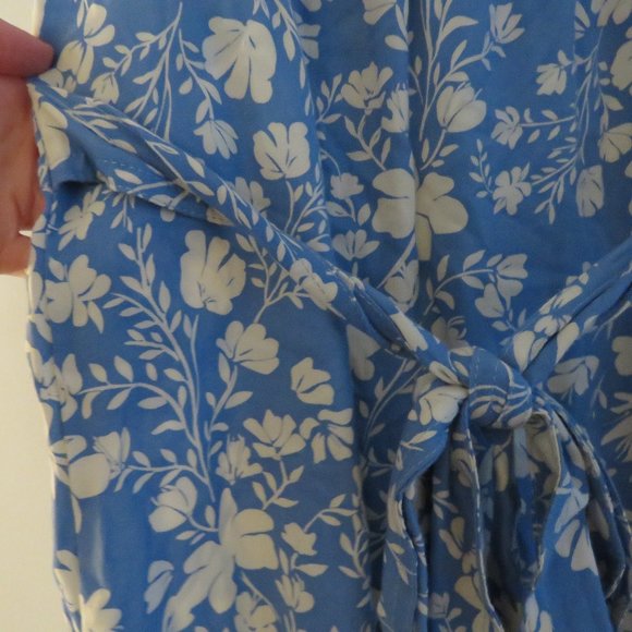 YIREH Brynn Floral Button Front Hawaiian Midi Dress in Denim Blue - Size M NWT - Picture 14 of 15